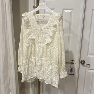 NEW POL Elegant Cream Lace Ruffled Blouse Tunic Sz Small